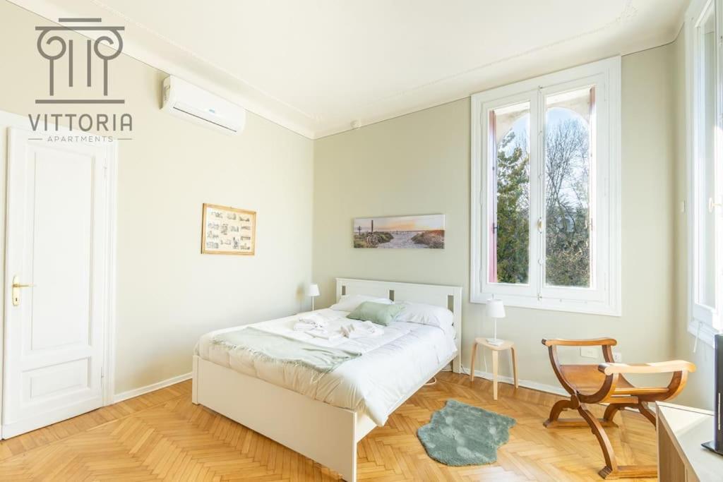 Vittoria Apartments: Viale Dante Vicenza Bagian luar foto